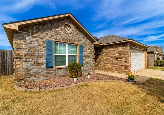 Photo 4 of Single family home for sale at 3517 SE 95th Street, Moore, OK 73160 | MLS# 1219111 | Listing updated on 2026-05-27