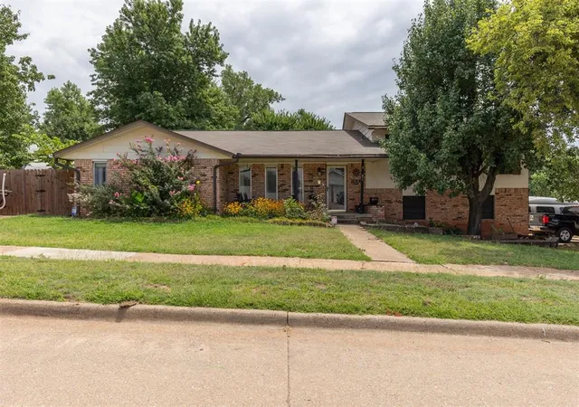 3rd image of 2008 E Willow Creek Ter, Mustang, OK 73064 | MLS# 1219116