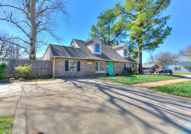 4th image of 2010 W Brooks St, Norman, OK 73069 | MLS# 1219167