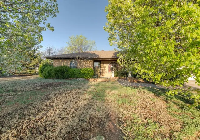 1st image of 6401 N College Ave, Oklahoma City, OK 73132 | MLS# 1219171