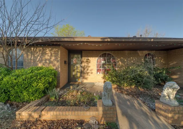 Photo 3 of Single family home for sale at 6401 N College Ave, Oklahoma City, OK 73132 | MLS# 1219171 | Listing updated on 2026-08-25