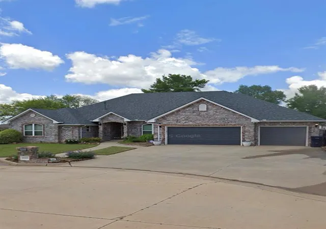 1st image of 10125 N Millspaugh Wy, Yukon, OK 73099 | MLS# 1219192