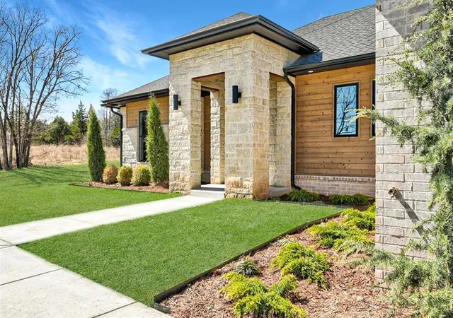 Photo 3 of Single Family Residence at 14133 Magnolia Ln, Jones, OK 73049 | MLS# 1219273 | | Sold on 2026-05-29