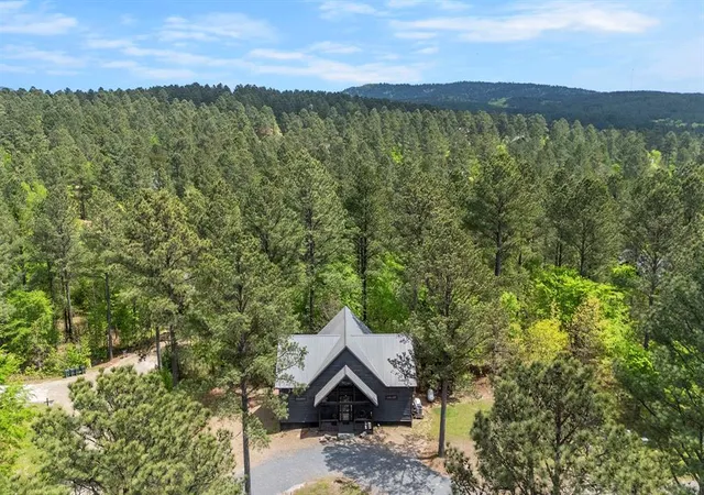 Photo 2 of Single family home for sale at 592 W Eagle Mountain Trl, Broken Bow, OK 74728 | MLS# 1219321 | Listing updated on 2026-07-13