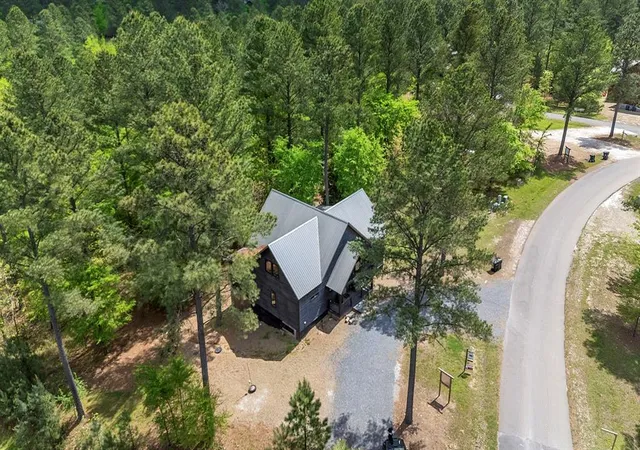 Photo 3 of Single family home for sale at 592 W Eagle Mountain Trl, Broken Bow, OK 74728 | MLS# 1219321 | Listing updated on 2026-07-13