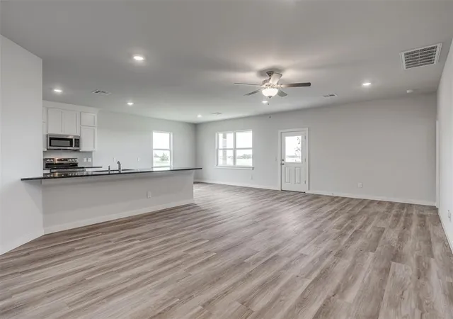 4th image of 3390 Manning Farms Blvd, El Reno, OK 73036 | MLS# 1219356
