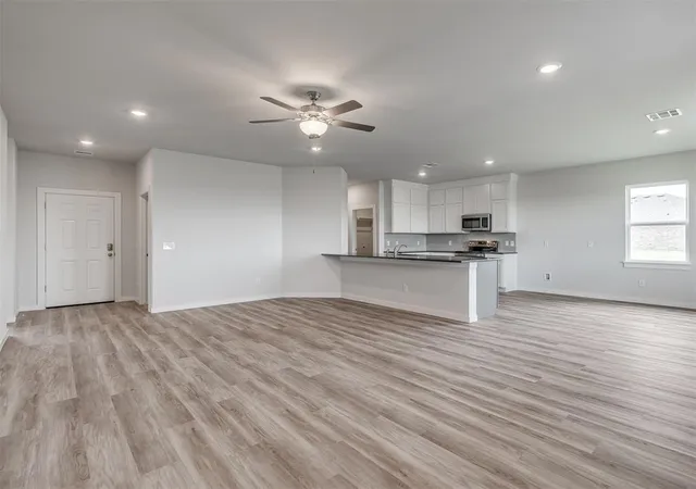 5th image of 3390 Manning Farms Blvd, El Reno, OK 73036 | MLS# 1219356