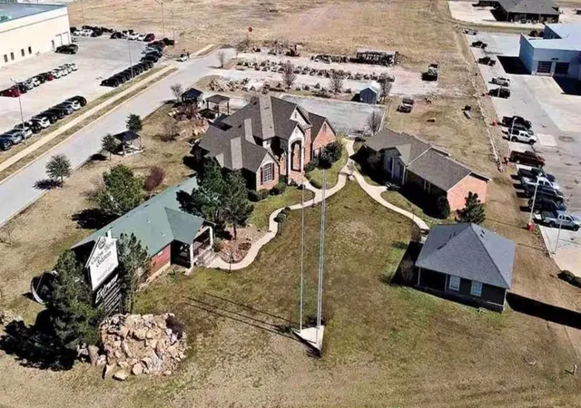 1st image of 520 Holiday Dr, Ardmore, OK 73401 | MLS# 1219364