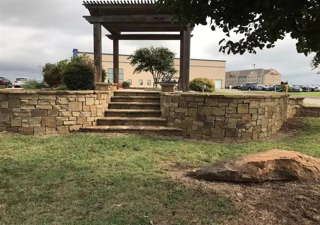 47th image of 520 Holiday Dr, Ardmore, OK 73401 | MLS# 1219364
