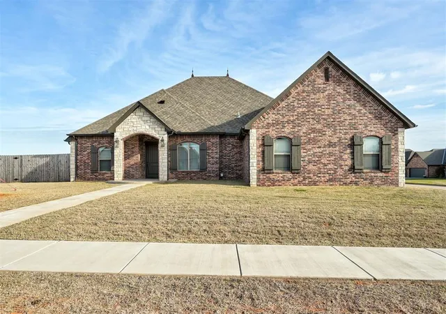 2nd image of 4435 Violet St, Tuttle, OK 73089 | MLS# 1219383