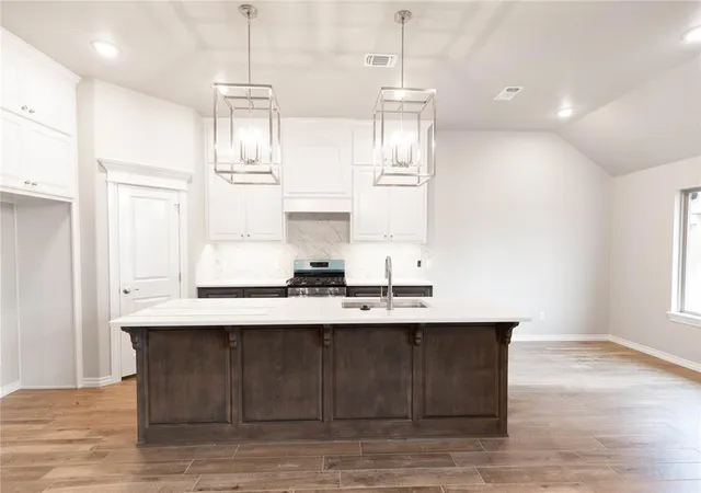 1st image of 8700 Poppey Pl, Yukon, OK 73099 | MLS# 1219388