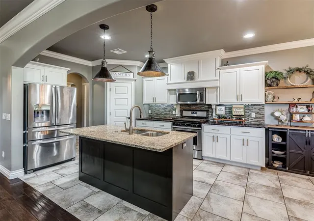 Photo 2 of Single family home for sale at 1404 Katelyn Ct, Yukon, OK 73099 | MLS# 1219401 | Listing updated on 2026-06-03
