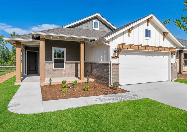 Photo 2 of Sale Pending at 3719 Eureka Dr, Norman, OK 73069 | MLS# 1219432 | Listing updated on 2026-08-24