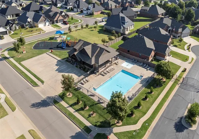 24th image of 9316 Nw 79th Ter, Yukon, OK 73099 | MLS# 1219526