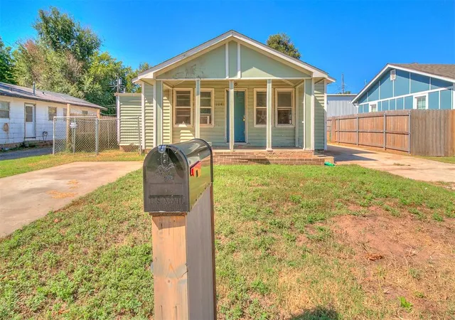 3rd image of 104 S O Ave, El Reno, OK 73036 | MLS# 1219558