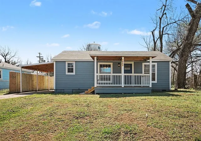 Photo 2 of Single family home for sale at 1907 W Oklahoma Ave, Guthrie, OK 73044 | MLS# 1219566 | Listing updated on 2026-09-29