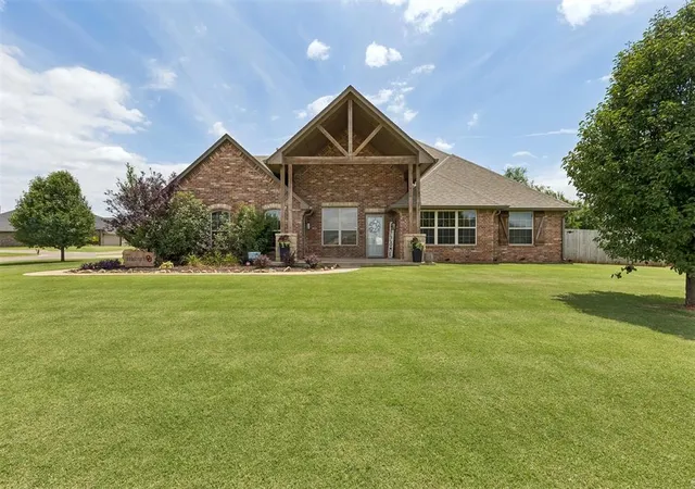Homes for sale in Piedmont, OK | 4024 Southridge Ln, Piedmont, OK 73078 | MLS# 1219708