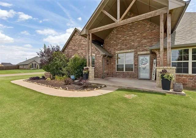 Homes for sale in Piedmont, OK | 4024 Southridge Ln, Piedmont, OK 73078 | MLS# 1219708