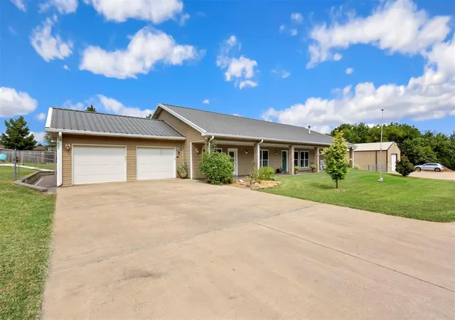 Homes for sale in Jones, OK | 421 Sweetbough St, Jones, OK 73049 | MLS# 1219765