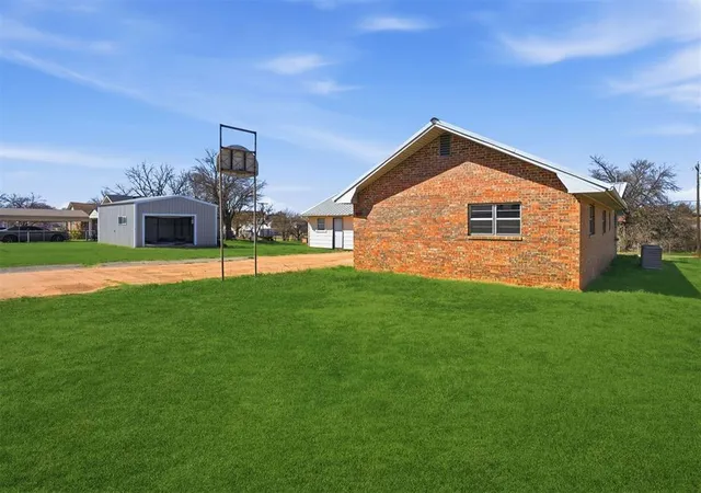 Homes for sale in Sayre, OK | 1013 N 3Rd St, Sayre, OK 73662 | MLS# 1219772