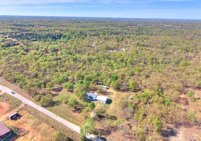 Homes for sale in Mc Loud, OK | 21201 E Montgomery Dr, Mc Loud, OK 74851 | MLS# 1219828