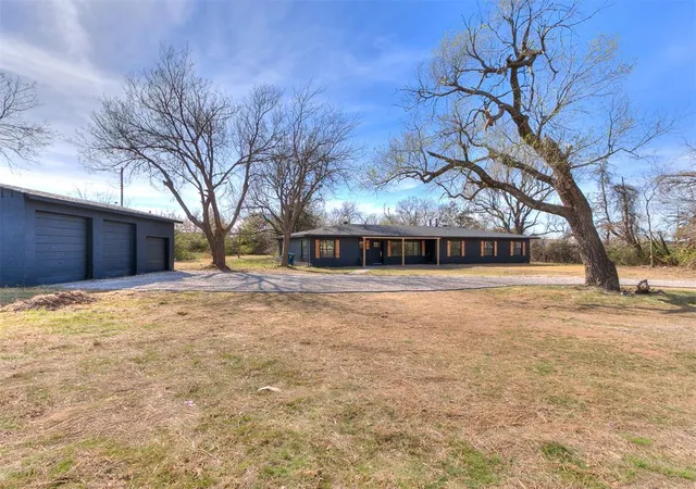 3rd image of 300 Oak St, Oklahoma City, OK 73110 | MLS# 1219925