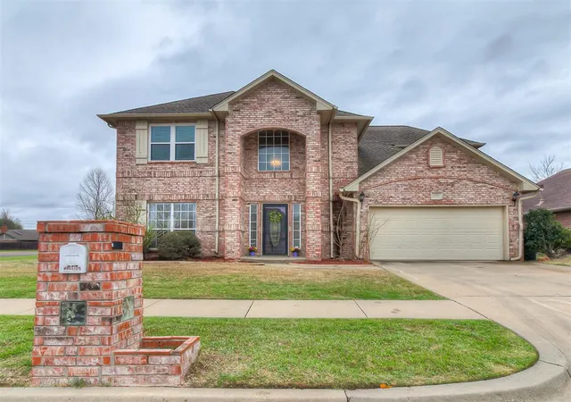 2nd image of 7300 Nw 109th St, Oklahoma City, OK 73162 | MLS# 1219927