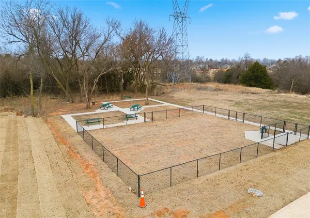 14th image of 10049 Blackjack Rd, Yukon, OK 73099 | MLS# 1219928
