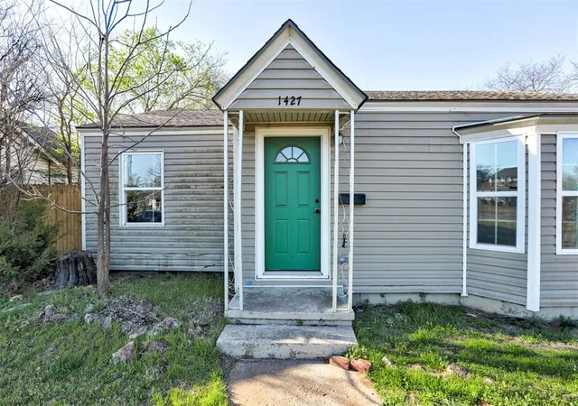 4th image of 1427 W Chickasha Ave, Chickasha, OK 73018 | MLS# 1219980