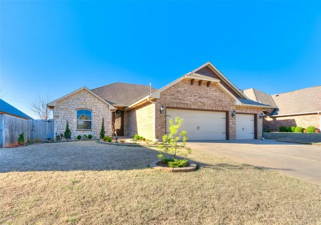 Photo 3 of Single family home for sale at 720 NE 23rd Street, Moore, OK 73160 | MLS# 1220024 | Listing updated on 2026-09-20