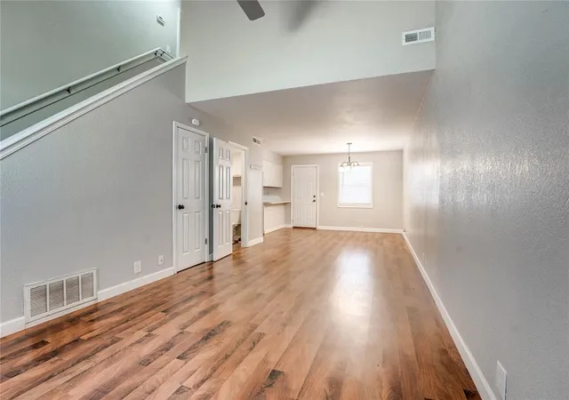 Listing Photo 4 - Condo for sale in building located at 101 N Hortense Ave, Edmond, OK 73034