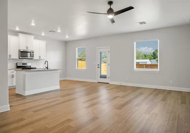 4th image of 3109 Evyn Blvd, Yukon, OK 73099 | MLS# 1220067