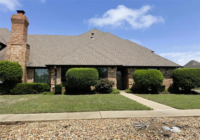 1st image of 2607 N Greenbriar Pl, Seminole, OK 74868 | MLS# 1220070
