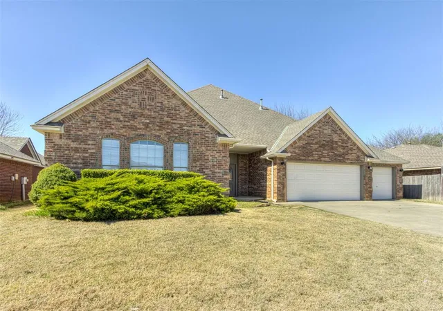 Homes for sale in Newcastle, OK | 2275 Bradford Ave, Newcastle, OK 73065 | MLS# 1220095