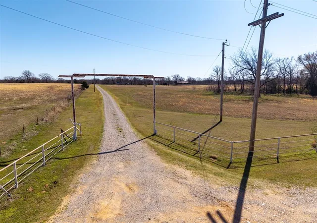 Homes for sale in Seminole, OK | 36354 Ew 1140 Rd, Seminole, OK 74868 | MLS# 1220104