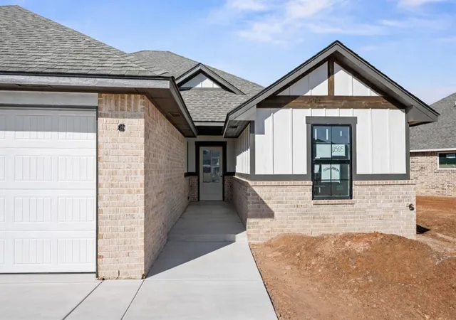 Photo 2 of Single Family Residence at 12505 Dolche Vita Dr, Yukon, OK 73099 | MLS# 1220123 | | Sold on 2026-05-08