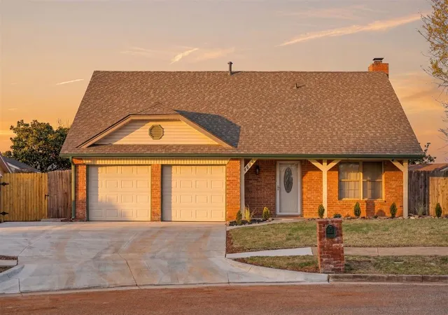 Homes for sale in Oklahoma City, OK | 4904 Washington Sq, Oklahoma City, OK 73135 | MLS# 1220129