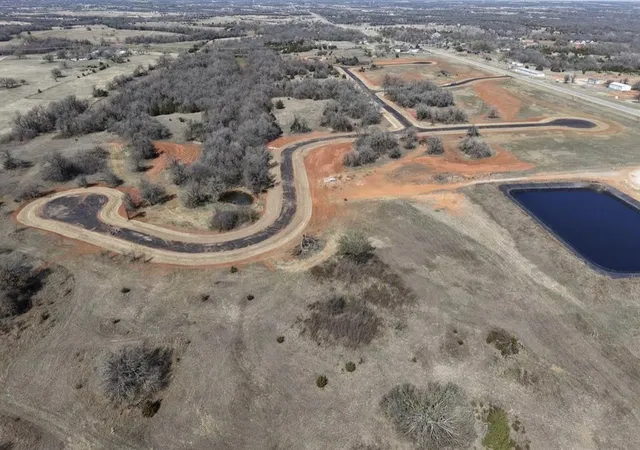 2nd image of 10942 Bison Run Ct, Blanchard, OK 73031 | MLS# 1220138