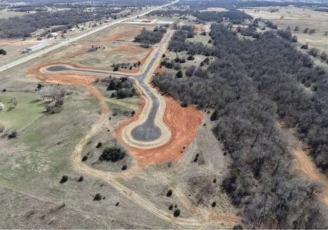 4th image of 10942 Bison Run Ct, Blanchard, OK 73031 | MLS# 1220138