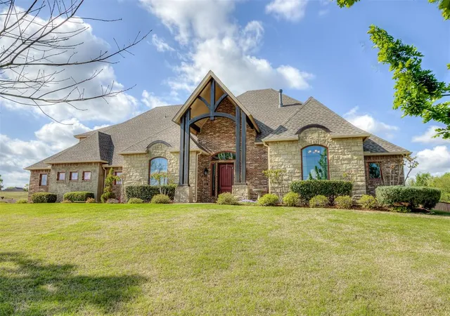 1st image of 3300 Hollister Trl, Norman, OK 73071 | MLS# 1220169