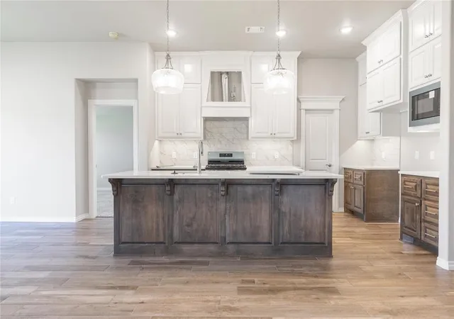 Photo 3 of Single family home for sale at 12217 Sw 32nd Place, Yukon, OK 73099 | MLS# 1220192 | Listing updated on 2026-08-21