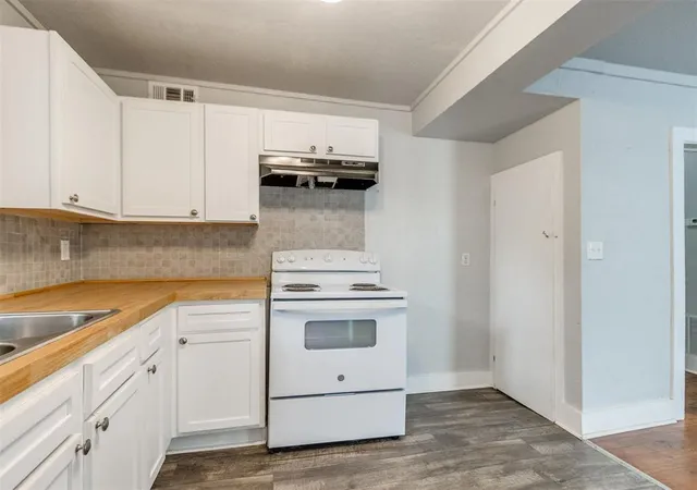 4th image of 1214 W Logan, Guthrie, OK 73044 | MLS# 1220211