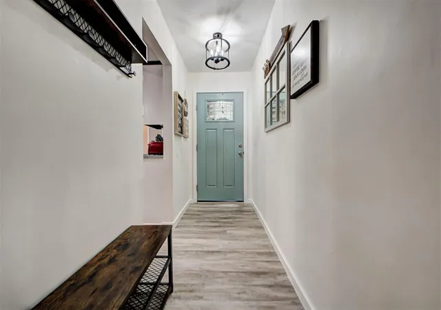 Photo 4 of Single family home for sale at 1004 S Neptune Rd, Edmond, OK 73003 | MLS# 1220245 | Listing updated on 2026-08-28