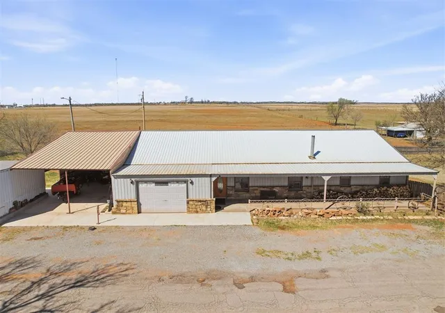 Homes for sale in Sayre, OK | 313 N 12Th St, Sayre, OK 73662 | MLS# 1220310