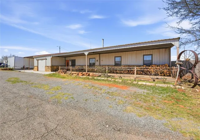 Homes for sale in Sayre, OK | 313 N 12Th St, Sayre, OK 73662 | MLS# 1220310