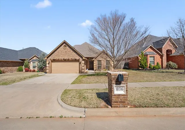 3rd image of 18516 Haslemere Ln, Edmond, OK 73012 | MLS# 1220325