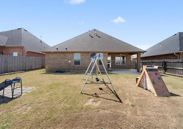 47th image of 18516 Haslemere Ln, Edmond, OK 73012 | MLS# 1220325