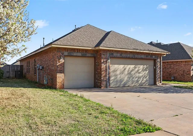 Photo 2 of Single family home for sale at 8021 Nw 159th Street, Edmond, OK 73013 | MLS# 1220396 | Listing updated on 2026-09-14
