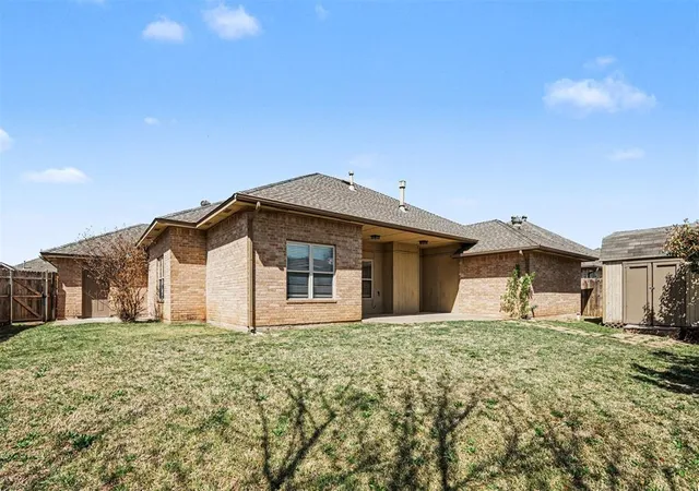 Homes for sale in Moore, OK | 2912 Danielle Ter, Moore, OK 73160 | MLS# 1220440