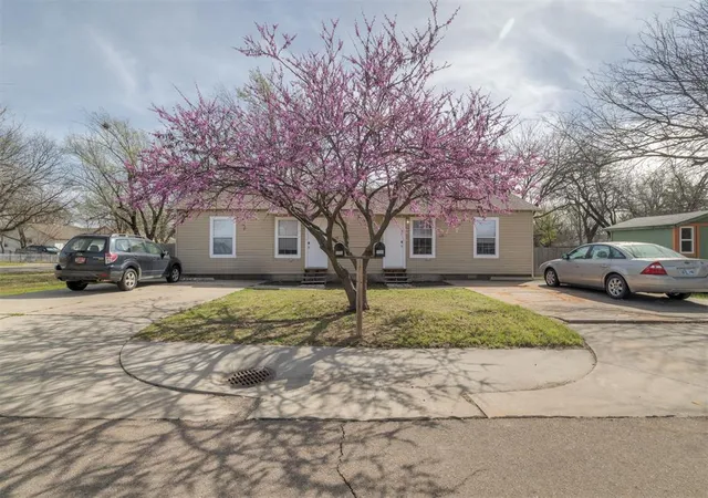 1st image of 1131 Stubbeman Ave, Norman, OK 73069 | MLS# 1220454